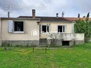 Photo 1 - Maison à SAINTES