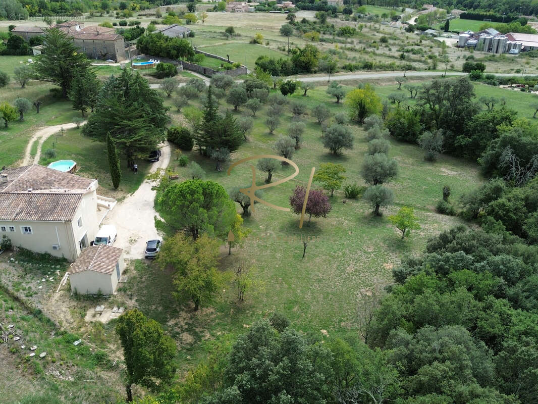 Maison à SAINT-SAUVEUR-DE-CRUZIERES