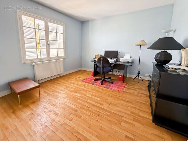Dept de la Vienne (86) Maison contemporaine de 160 m² – Quartier recherché à l'est de la ville - photo 7