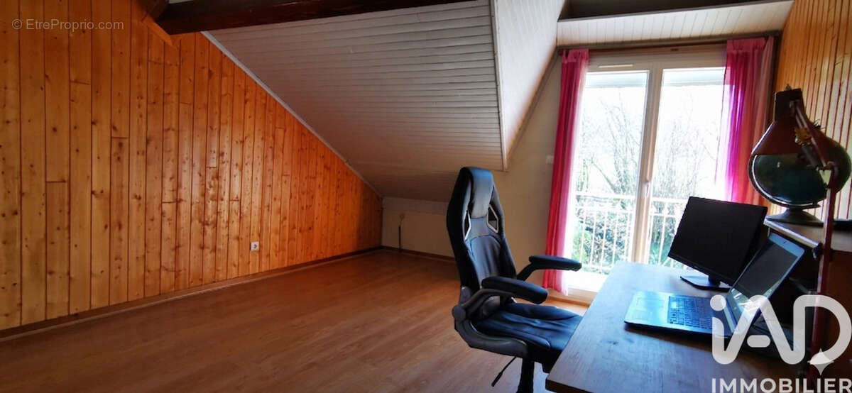 Photo 9 - Maison à BRIE-ET-ANGONNES