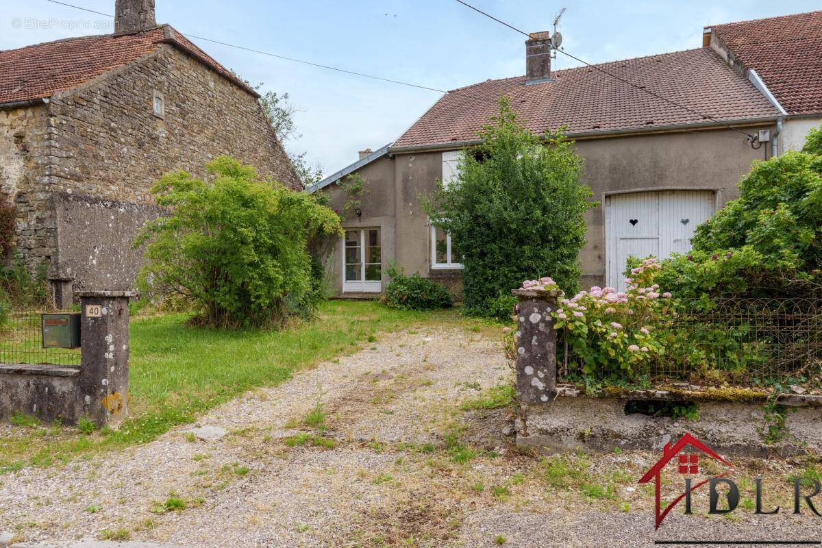 Maison à PRESSIGNY
