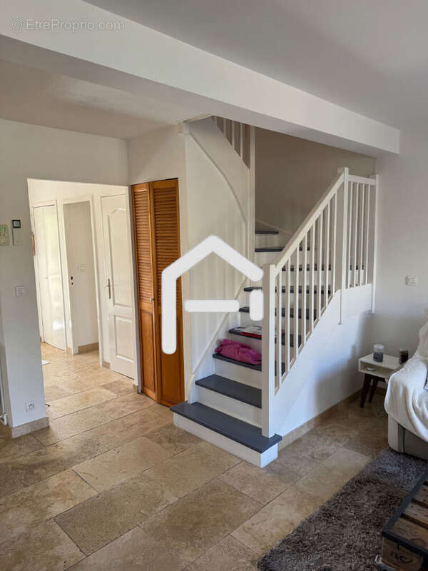 Maison à SAINT-MARTIN-DE-CRAU