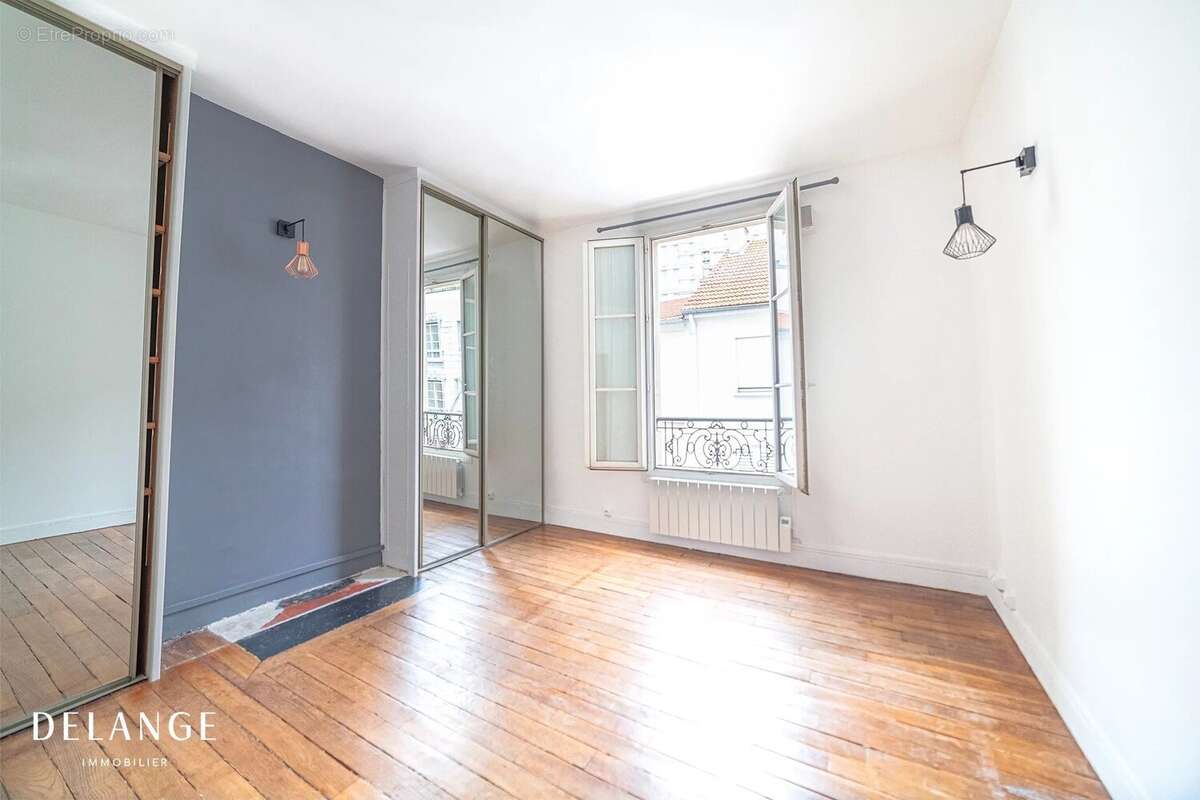 Appartement à PARIS-14E