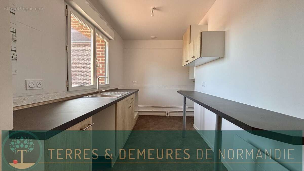 Duplex de 67m² avec deux chambres, place de stationnement, Saint Pierre en Val. - photo 2