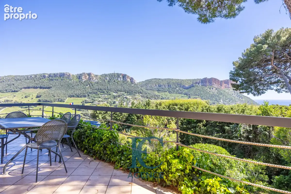 Propriété d'exception de 275 m2 à Super Cassis - photo 6