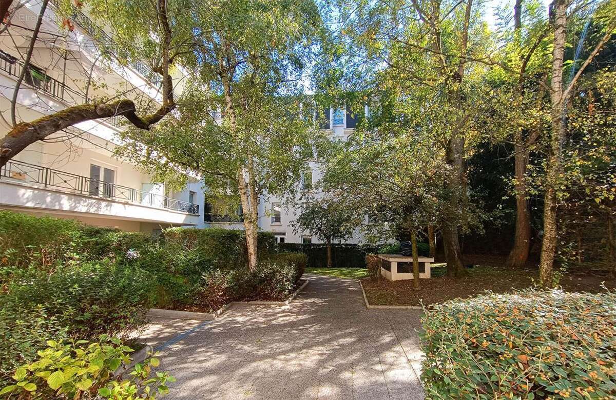 Appartement à ROSNY-SOUS-BOIS