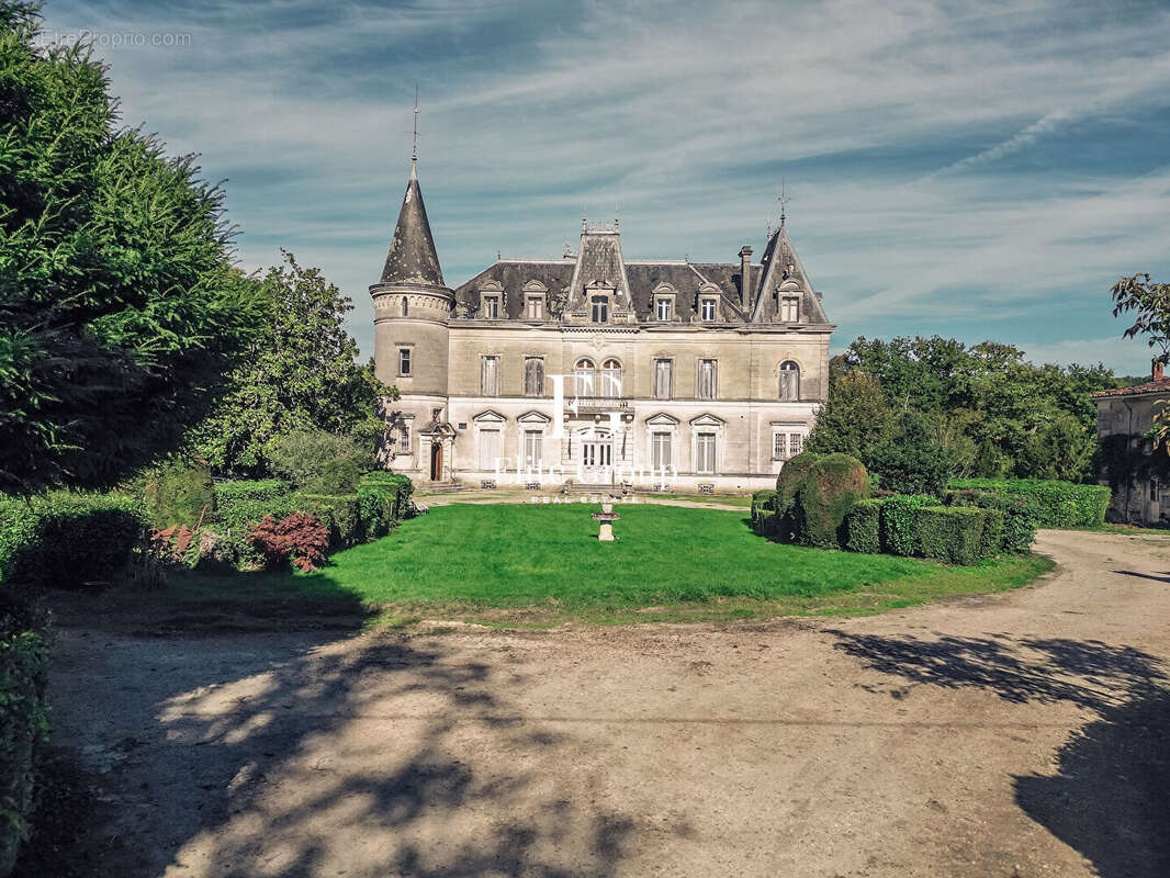 Maison à LOUZAC-SAINT-ANDRE