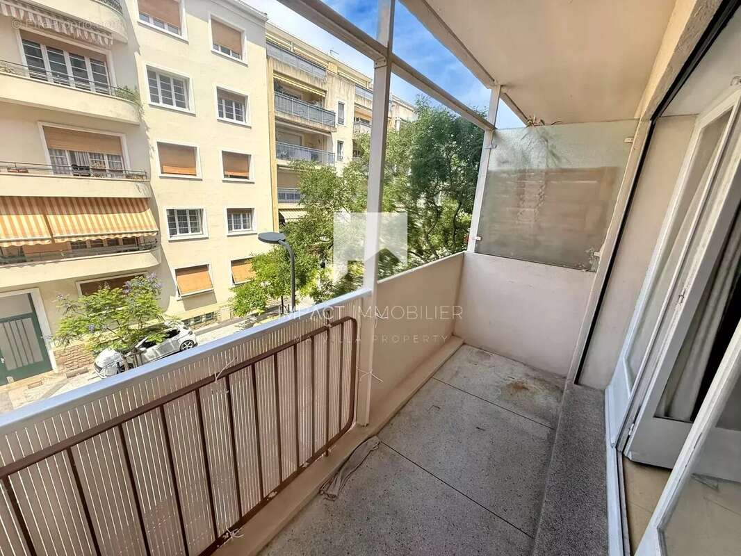 Appartement à HYERES