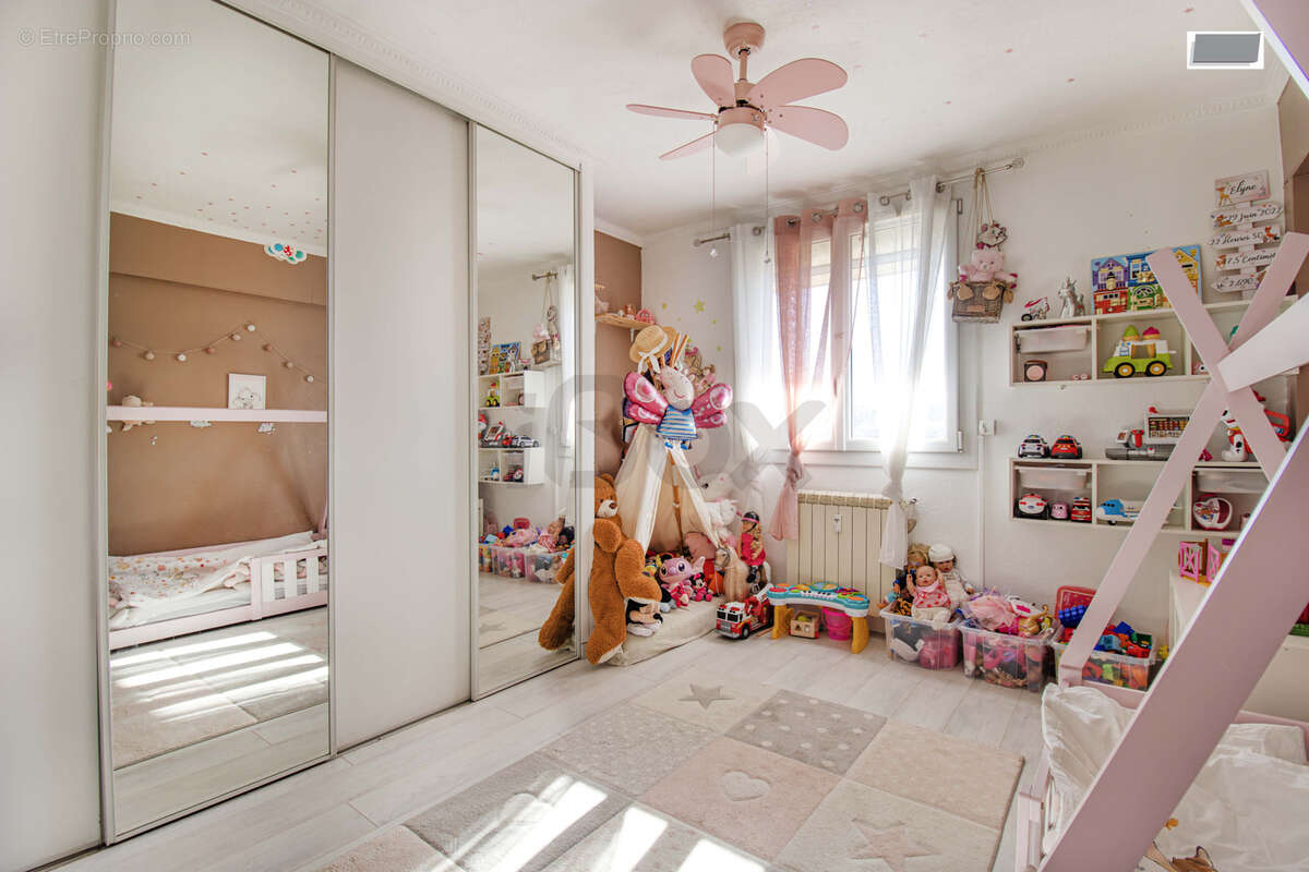 Appartement à LA VALETTE-DU-VAR