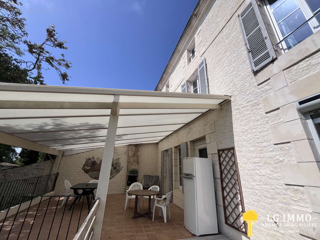 Maison à MORTAGNE-SUR-GIRONDE