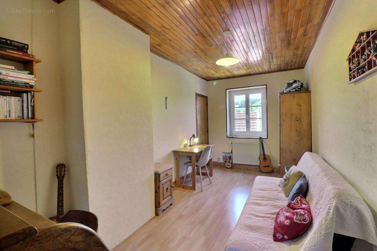 En exclusivité - maison dauphinoise avec joli terrain et dépendances a sainte-blandine (38110) - photo 9