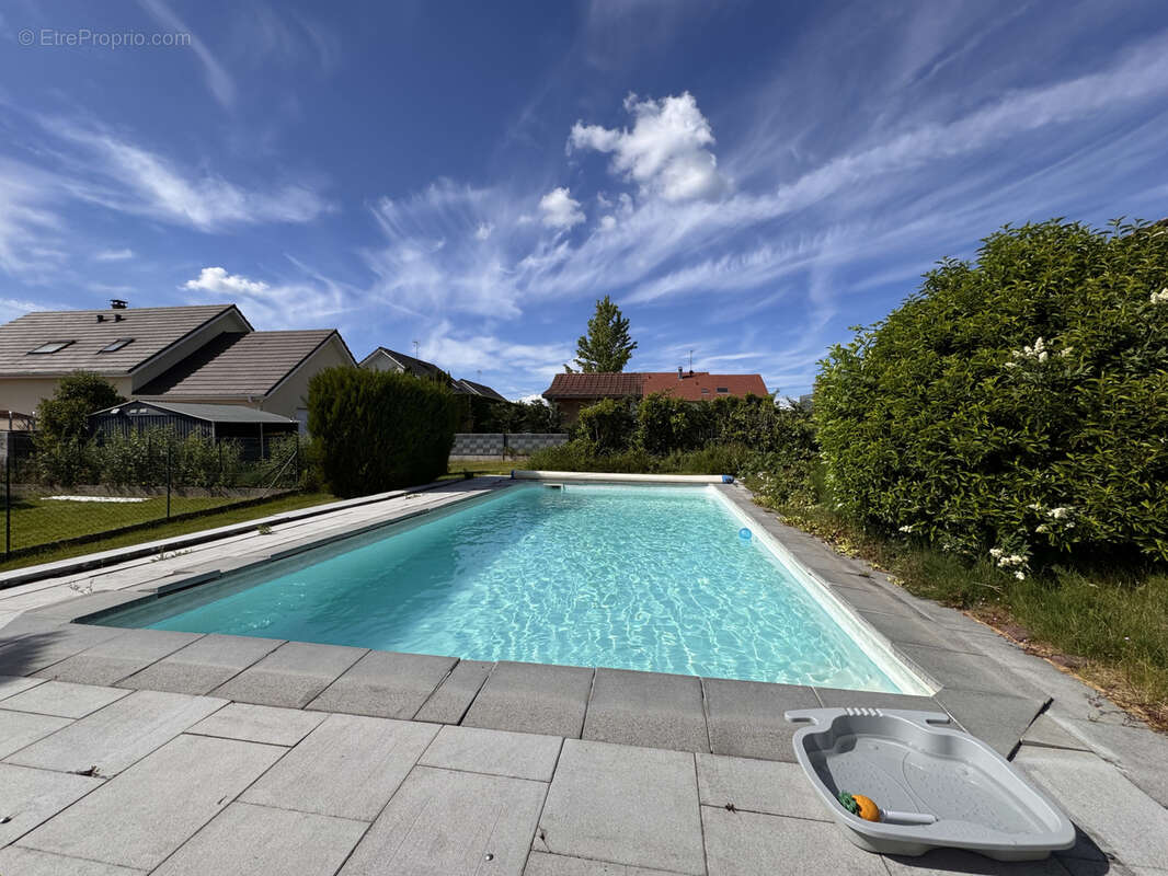 Maison de type T6 avec piscine - photo 5