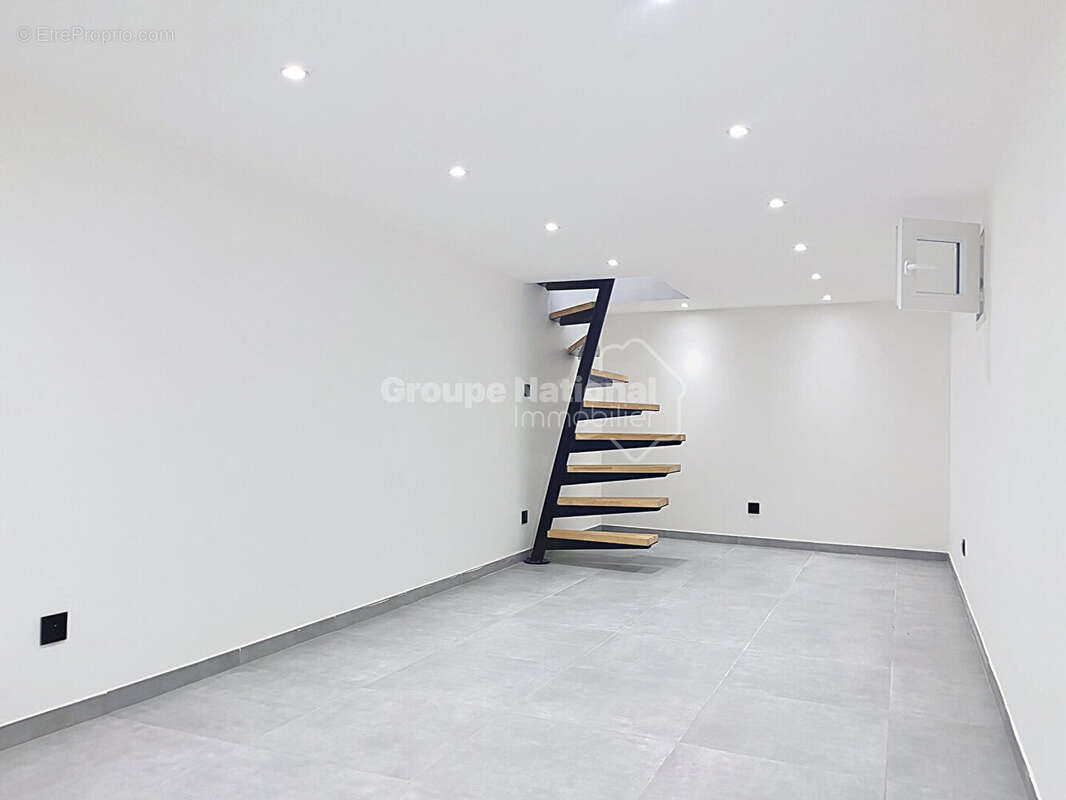 Appartement Aubignan centre historique 3pièces 58 m2 entièrement rénové avec équipements neufs - photo 5