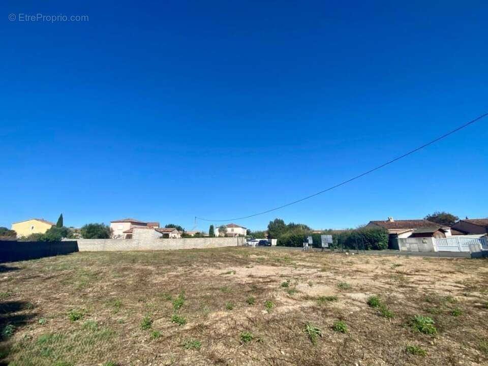 Terrain à PAULHAN