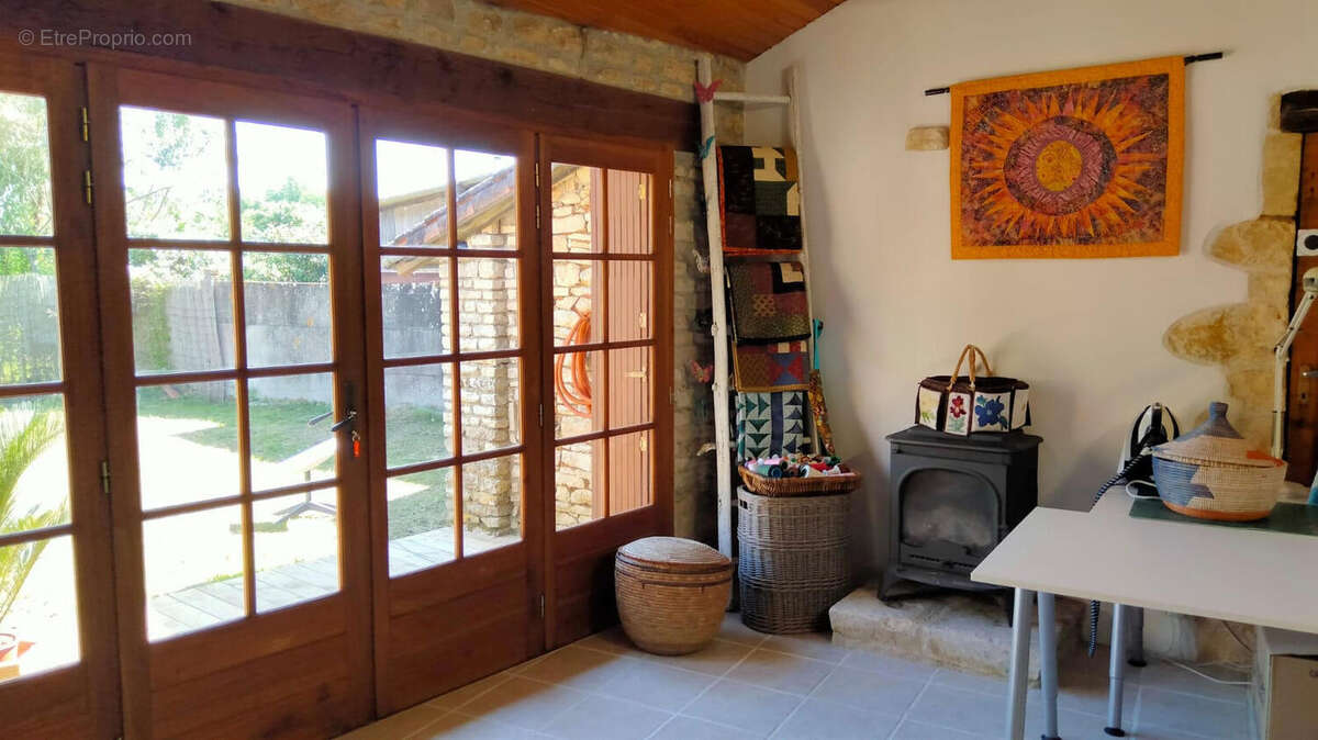 BUREAU - Maison à MESSE