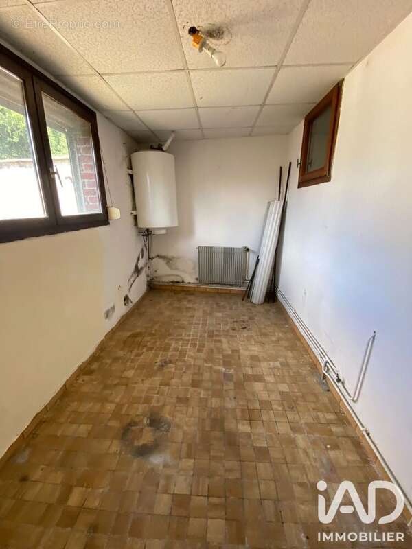 Photo 8