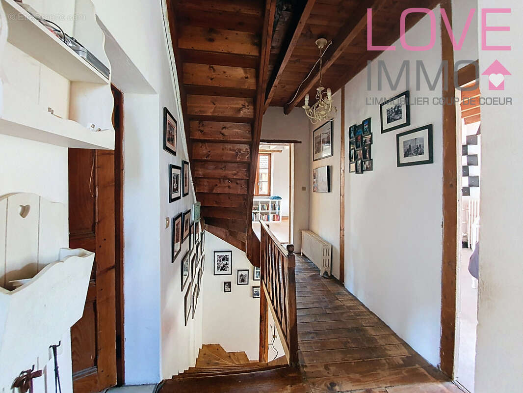 Maison à LA BATIE-DIVISIN