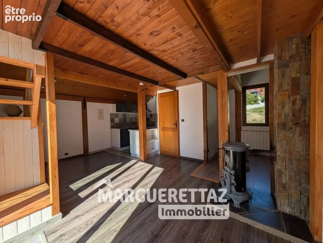 Chalet à usage d'habitation à ONNION - photo 9