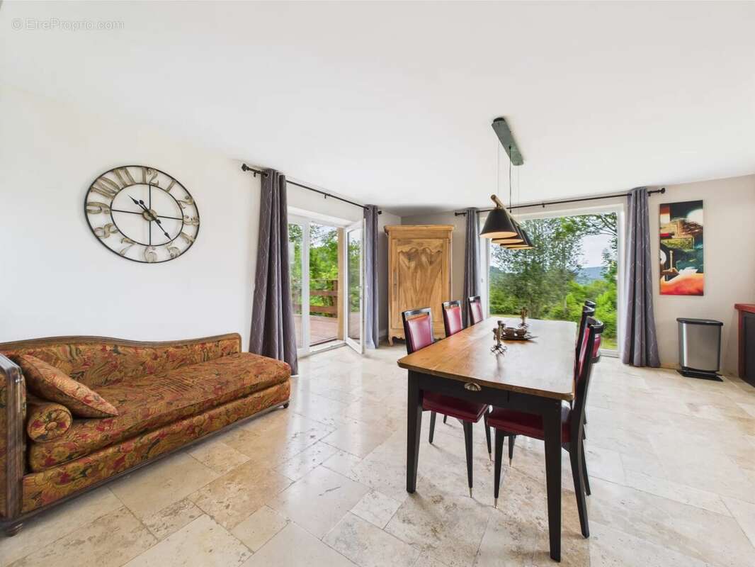 Maison à DUN-LES-PLACES