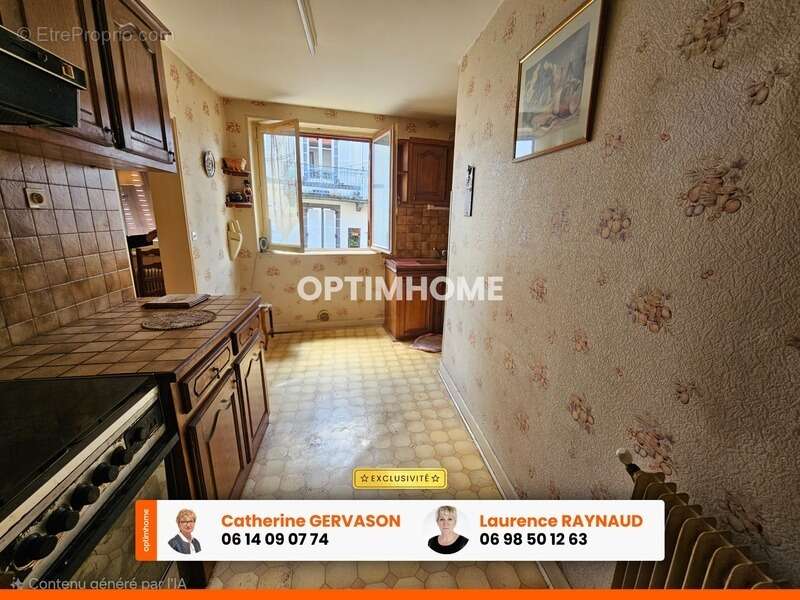 Maison à vendre 8 pièces - 6 chambres- terrain de 884 m2 -belle vue dégagée- LA ROCHE BLANCHE (63) - photo 6