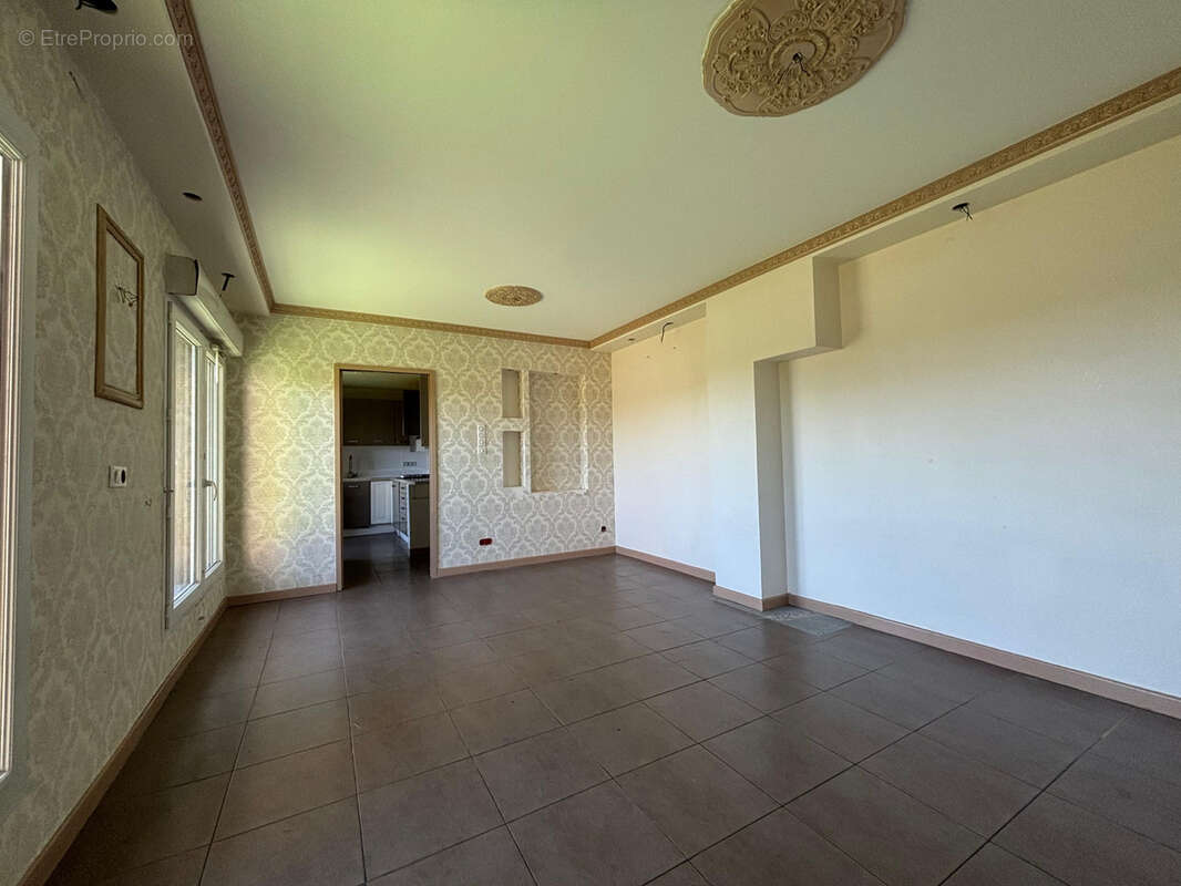 Appartement à AULNAY-SOUS-BOIS