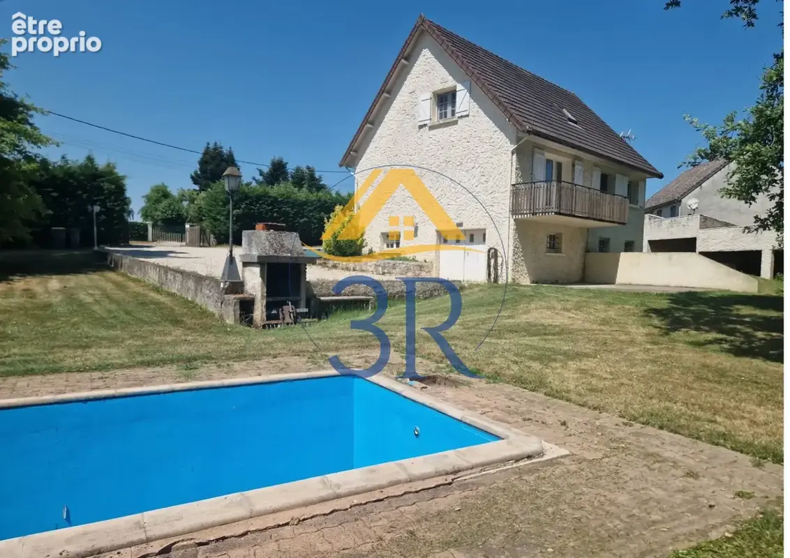 Maison 7 pièces 142 m² à vendre à L'abergement-Sainte-Colombe (71370) - photo 2