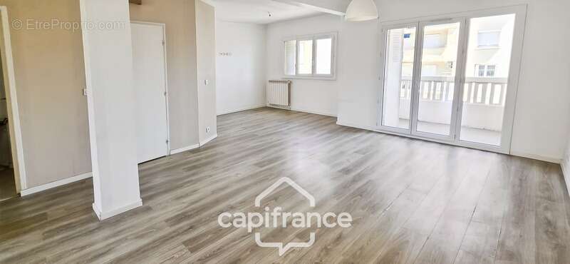 Appartement à vendre 3 pièces TOULON Ouest Pont de Bois(83) - photo 2