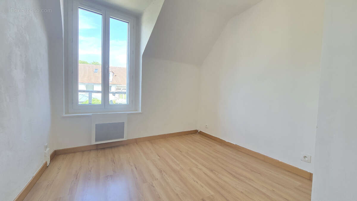 Appartement à ROCHEFORT-EN-YVELINES