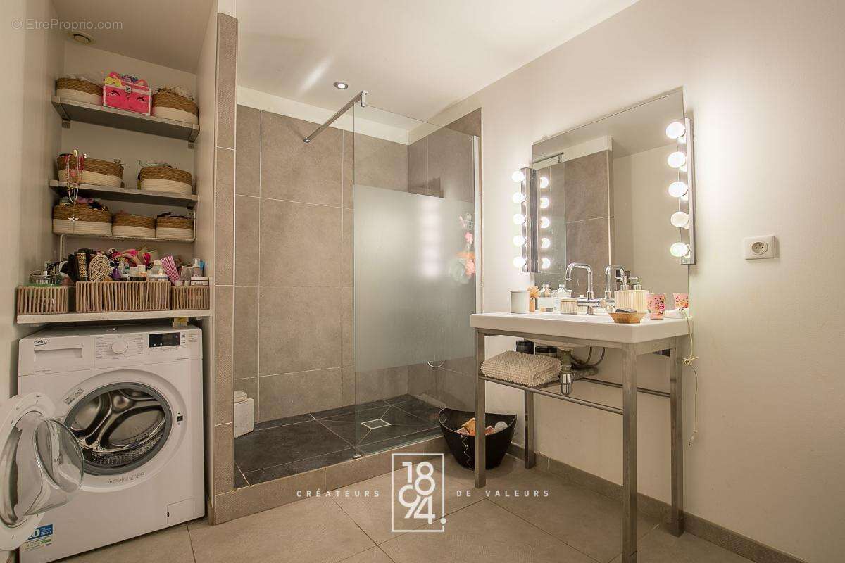 Appartement à MARSEILLE-7E