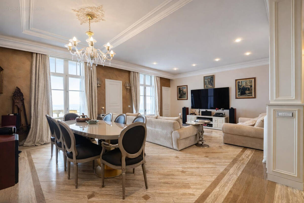 Appartement à MENTON