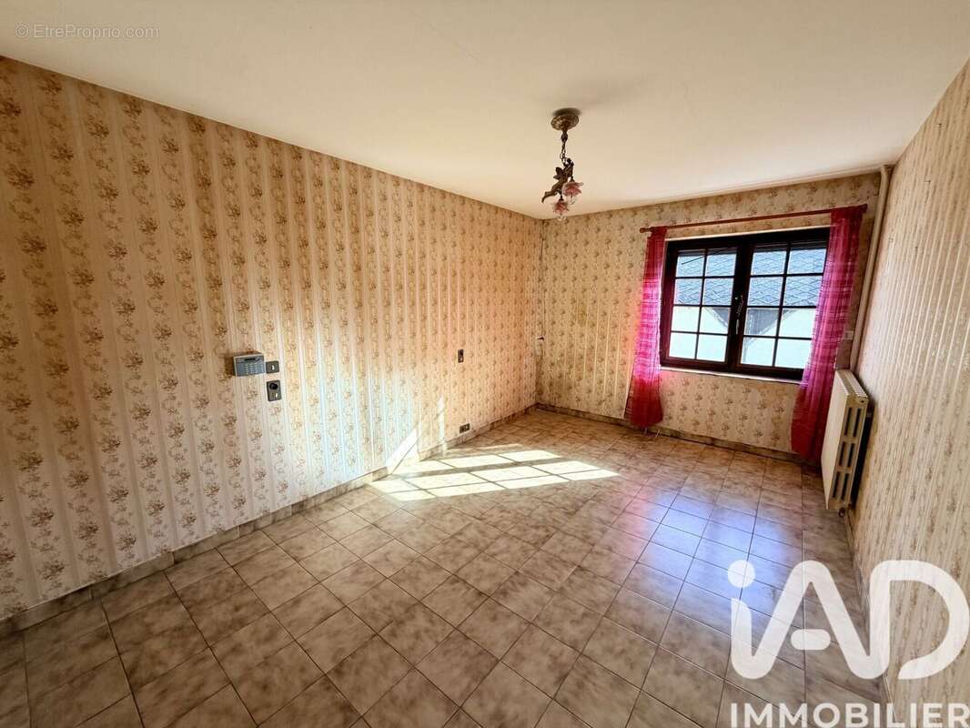 Maison 176 m² à Saint-Ay  - photo 5