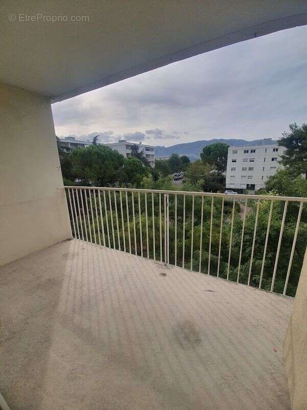 Appartement à MARSEILLE-11E