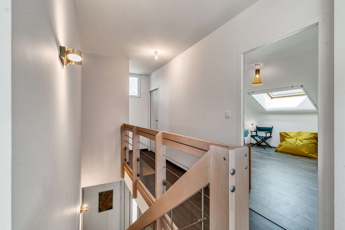 Maison à CHINDRIEUX