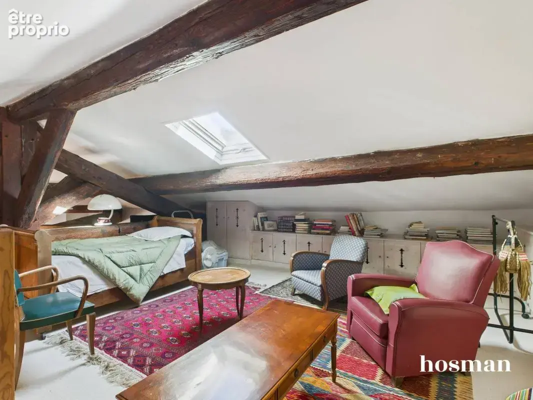 Coup de cœur – 3 pièces 82,5 m² carrez (98,5 m2 au sol) – Dernier étage lumineux avec vue exceptionnelle sur la Saône, parking – - photo 5