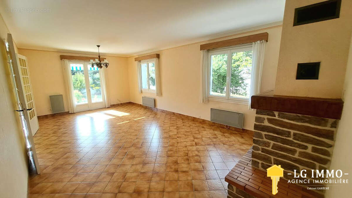 Maison à MESCHERS-SUR-GIRONDE