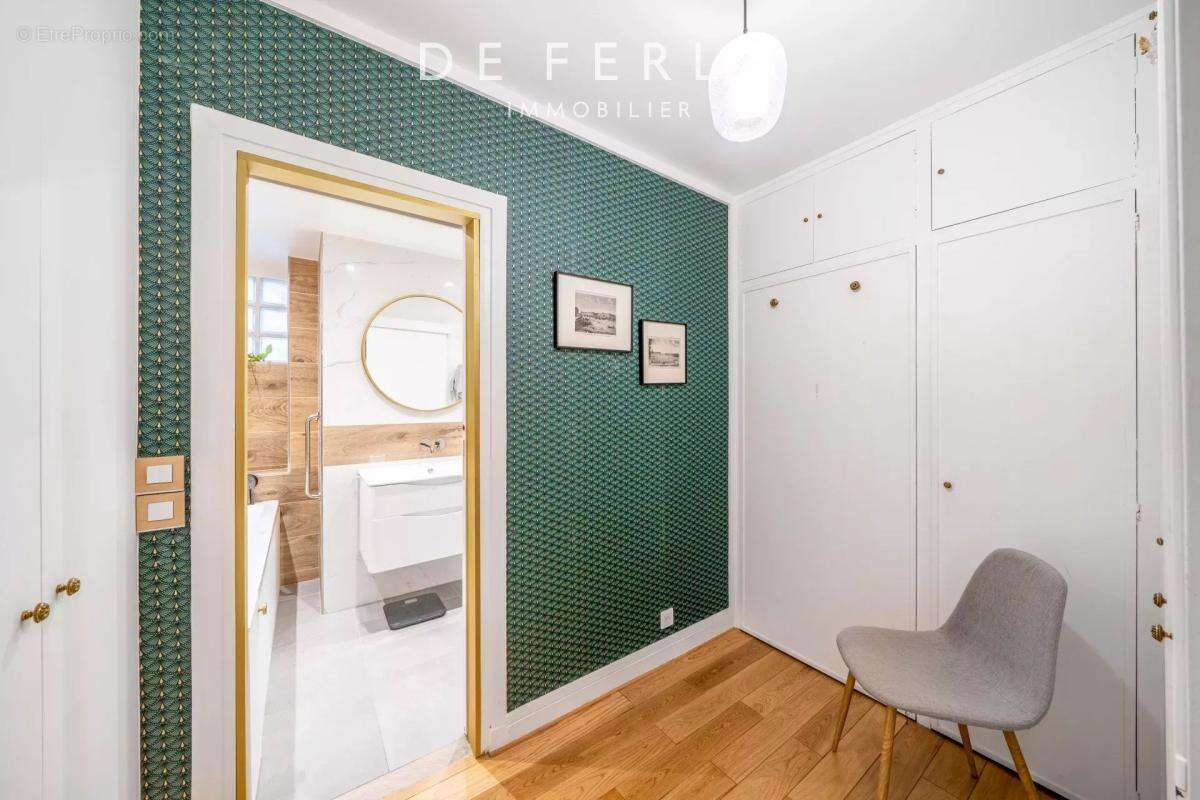 Appartement à PARIS-7E