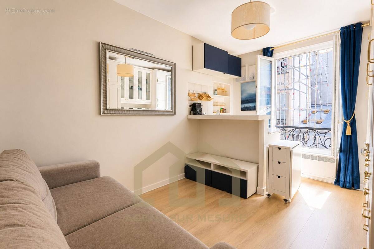 Appartement à PARIS-7E