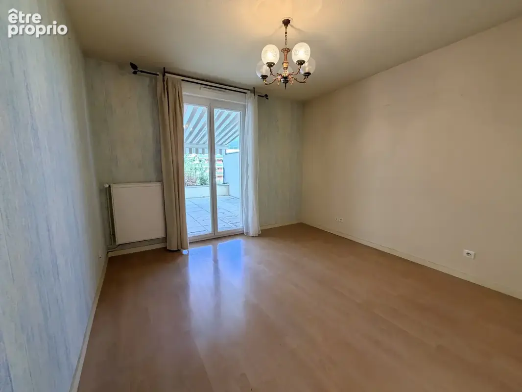 Clermont Ferrand  superbe appartement T5 95 m2, 3 chambres, 2 terrasses de 30 et 25 m2, garage, asc, 260500€ F - photo 4