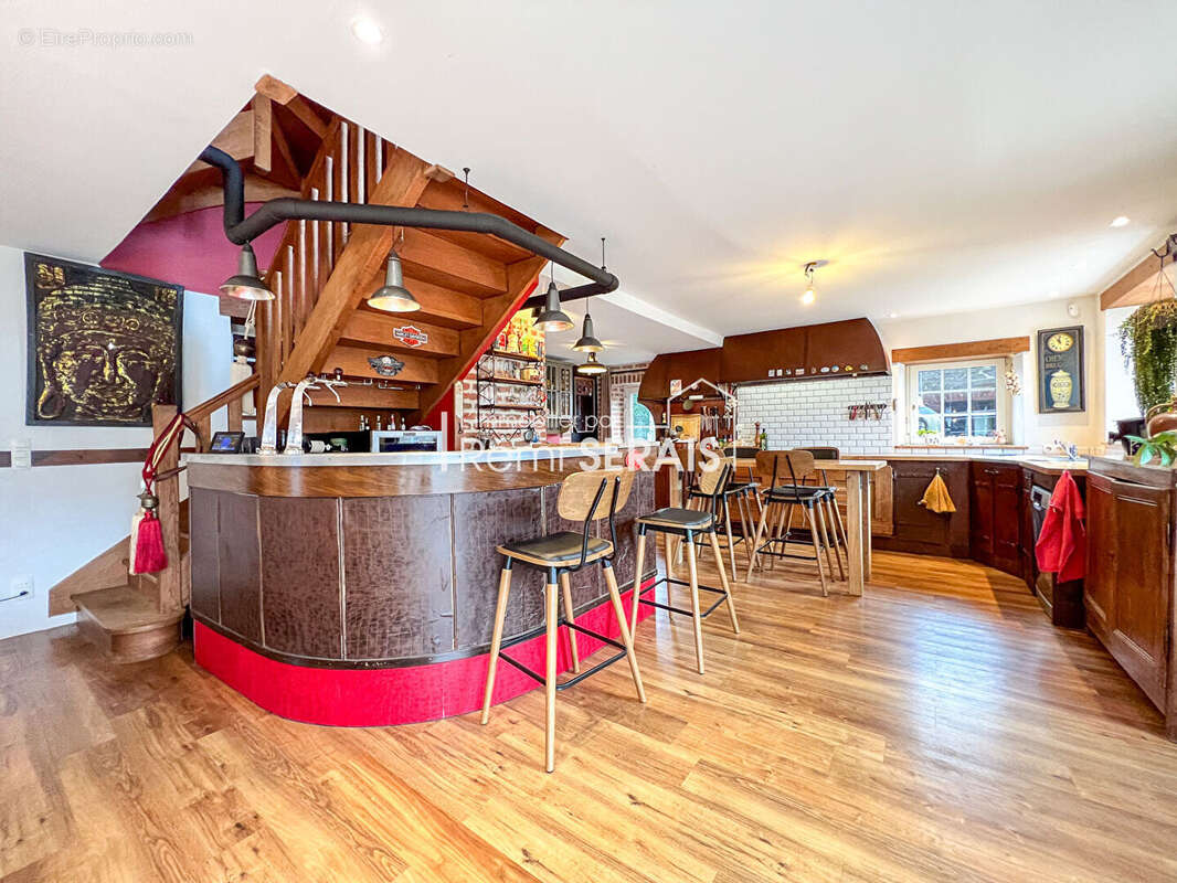 À vendre - Maison de caractère avec piscine et dépendance à Clécy, au coeur de la Suisse Normande - photo 8