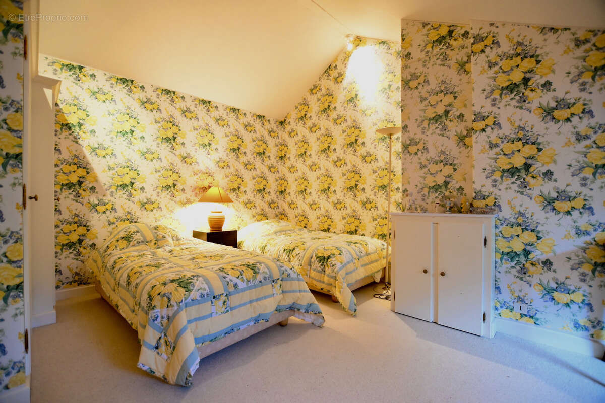 Maison à DUN-LES-PLACES