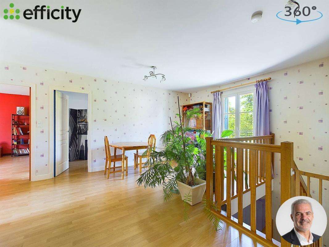 Maison à GENNES-SUR-SEICHE