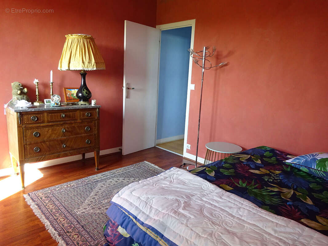 Maison à LA CHAPELLE-DU-BOIS