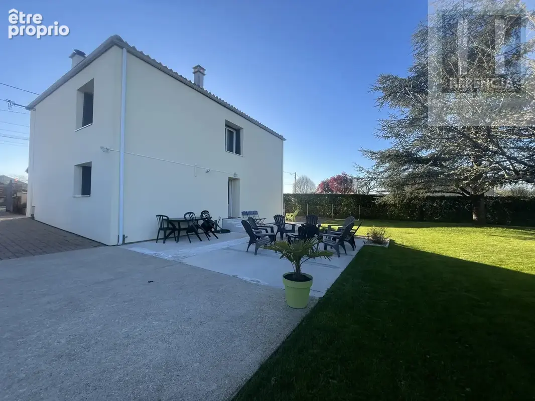 Maison à MORNAC