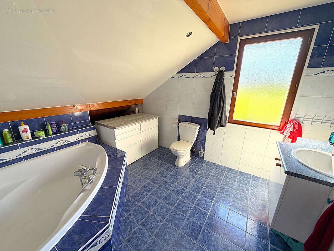 Maison à BASSY