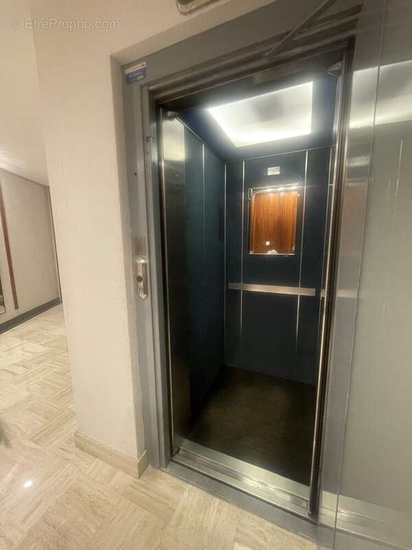 Parking à PARIS-13E