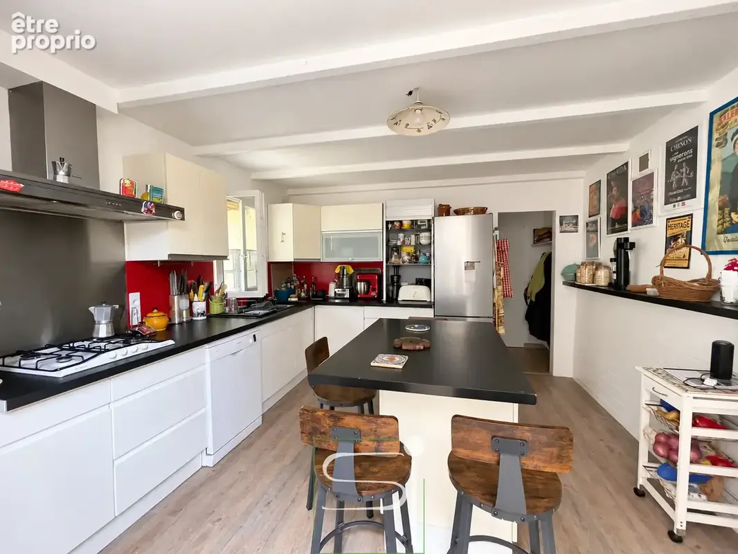 Le Gua - Maison en pierre avec patio et dépendances - photo 8