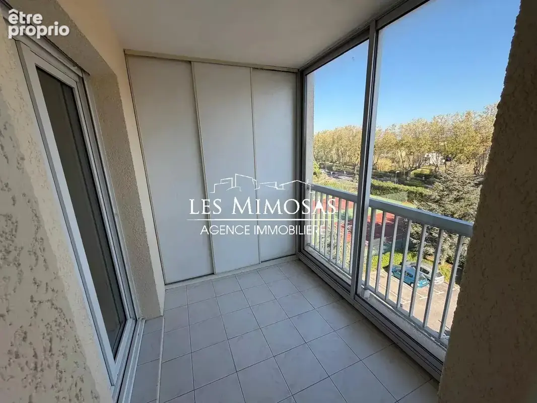 FREJUS, Appartement 2 pièces de 36m² avec loggia, parking et cave - photo 2