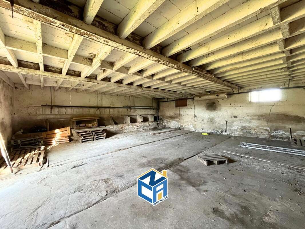 Maison à MARCE-SUR-ESVES