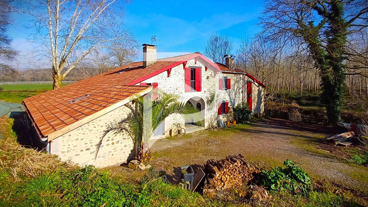 Maison à PEYREHORADE