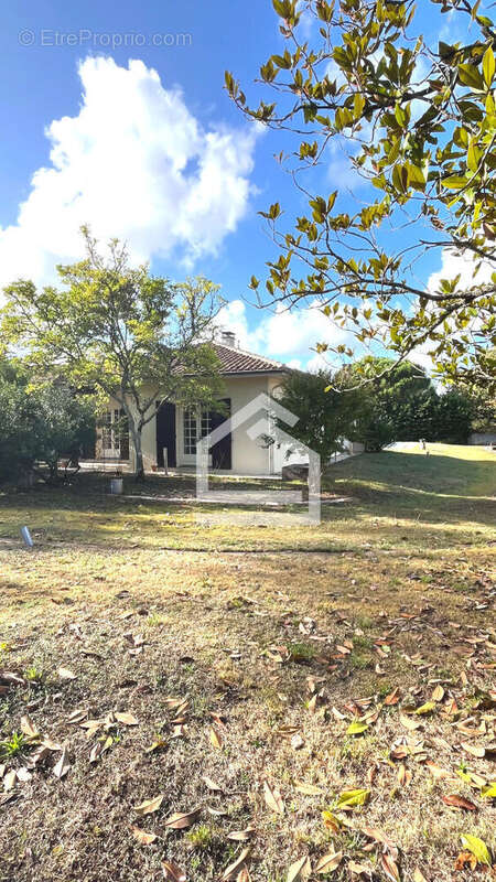 Maison à BLANQUEFORT